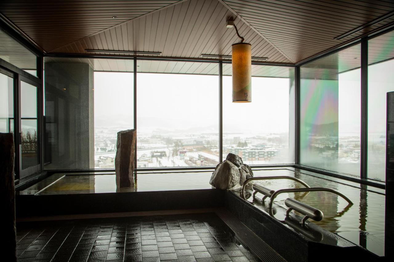 La Vista Furano Hills Natural Hot Spring 外观 照片
