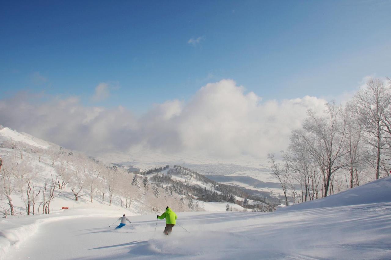 La Vista Furano Hills Natural Hot Spring 外观 照片
